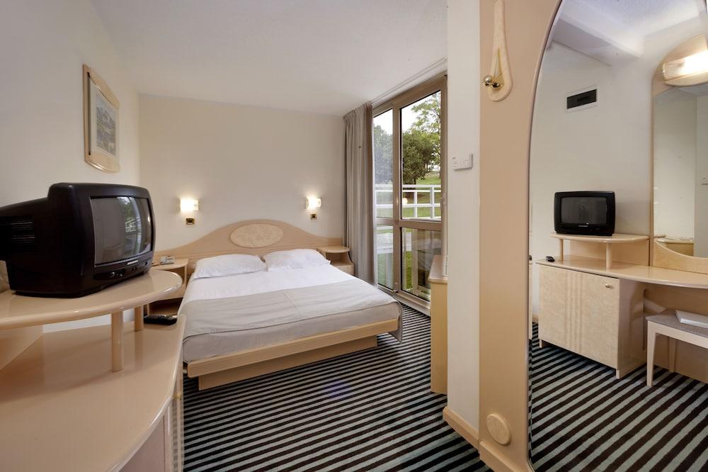 Hotel Istra Plava Laguna Πόρετς Εξωτερικό φωτογραφία