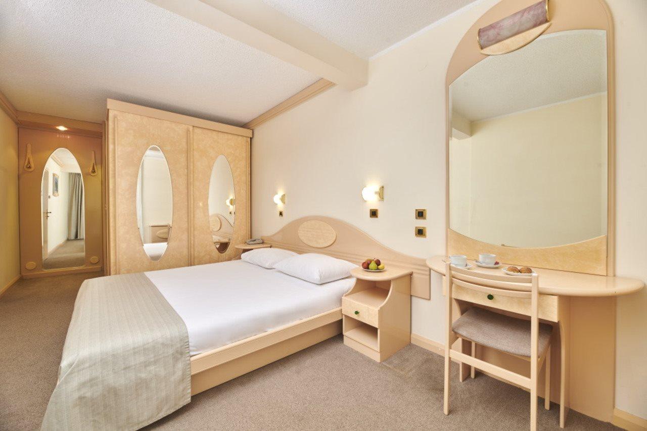 Hotel Istra Plava Laguna Πόρετς Εξωτερικό φωτογραφία