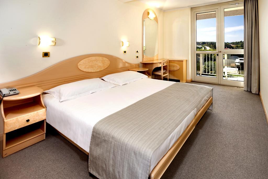 Hotel Istra Plava Laguna Πόρετς Εξωτερικό φωτογραφία